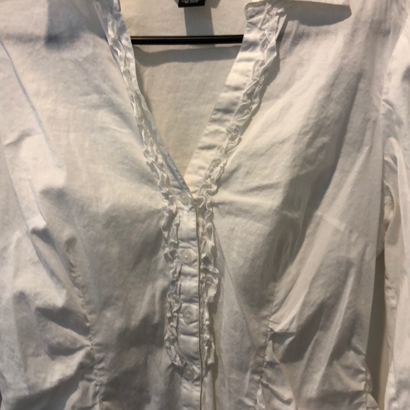 Ruffled fitted blouse - Picture 2 of 2